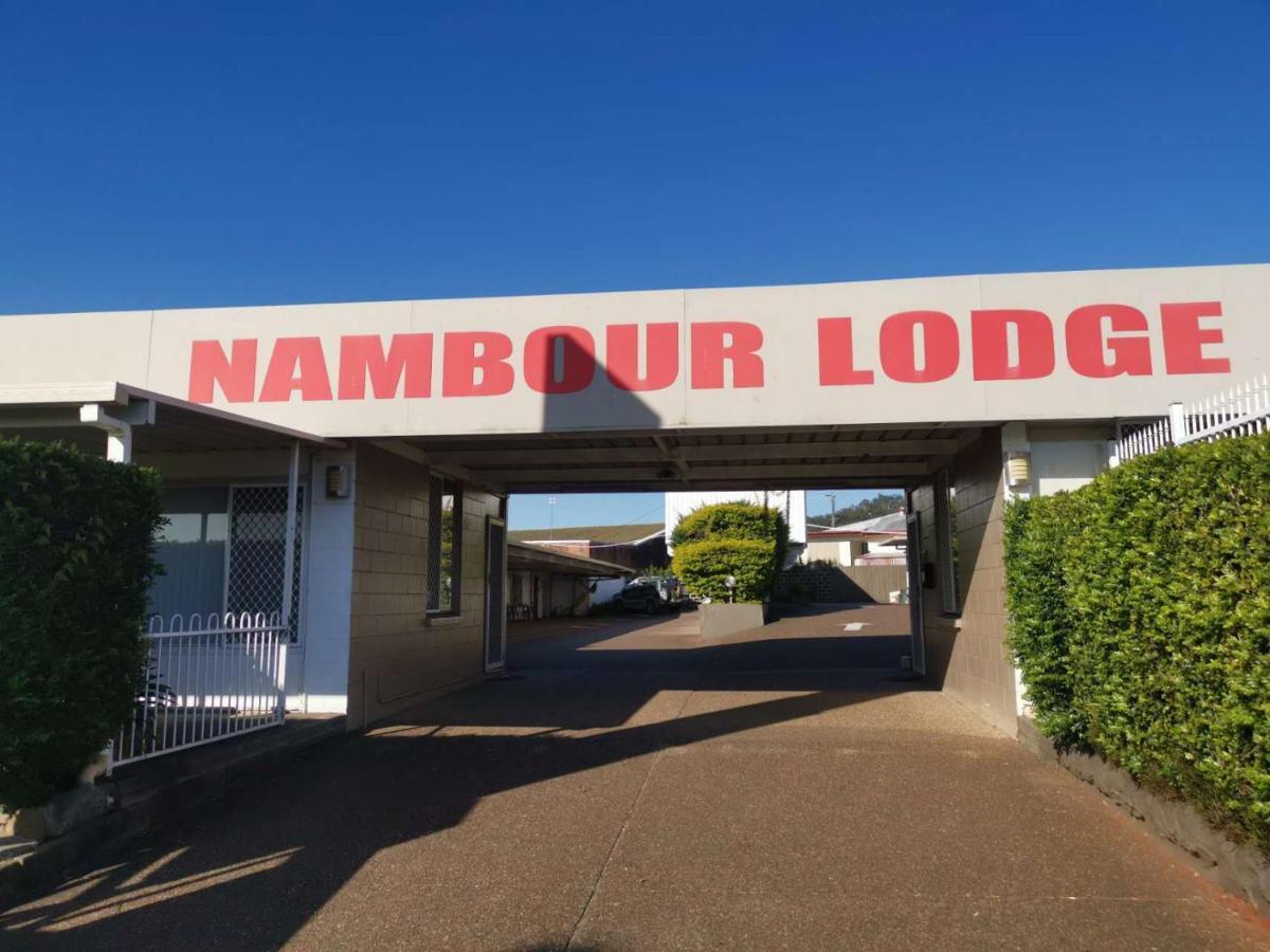 ナンボー ロッジ モーテル エクステリア 写真